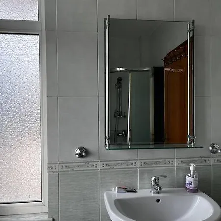 2-bedroom Unit In Apartment *